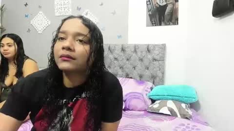 Snapshot of iam_mai chatting on March 12, 3:35 am iam_mai online show from March 12, 3:35 am