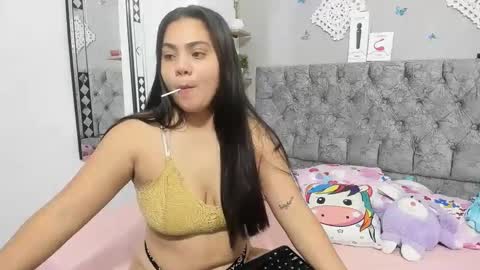 Snapshot of iam_mai chatting on December 7, 9:55 pm iam_mai online show from December 7, 9:55 pm