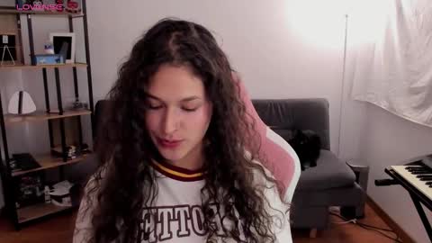 On instagram Imm  NikkiHelp me reach 100 likes online show from November 8, 12:04 am