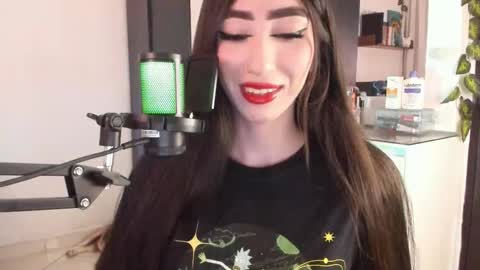 Mel  online show from November 5, 5:01 am