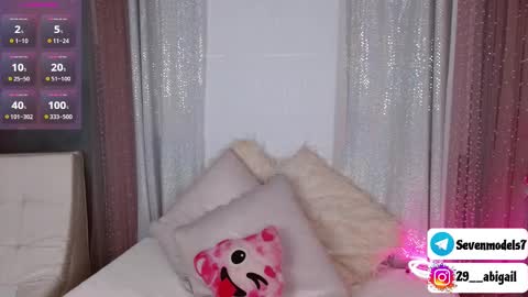 Snapshot of ice_y_abigail chatting on February 19, 12:22 pm ice_y_abigail online show from February 19, 12:22 pm