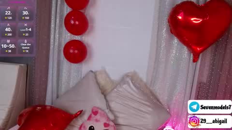 Snapshot of ice_y_abigail chatting on February 14, 12:25 pm ice_y_abigail online show from February 14, 12:25 pm