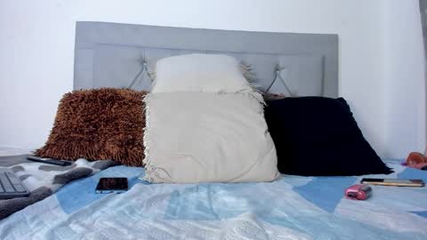 idaly    online show from December 21, 10:46 pm