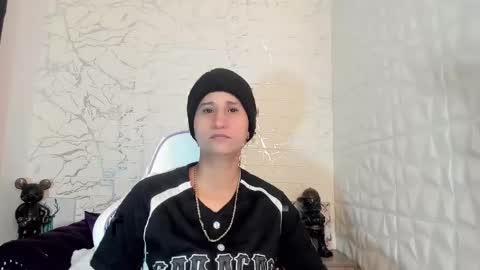 im_milan_rs online show from March 10, 3:23 am