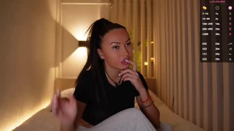 Milla online show from November 16, 5:35 pm