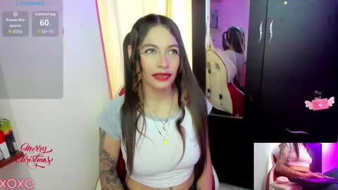 Lisa Hyga online show from December 22, 9:40 pm