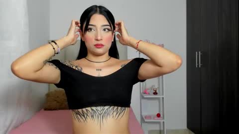 imemily444_ online show from December 2, 12:01 am