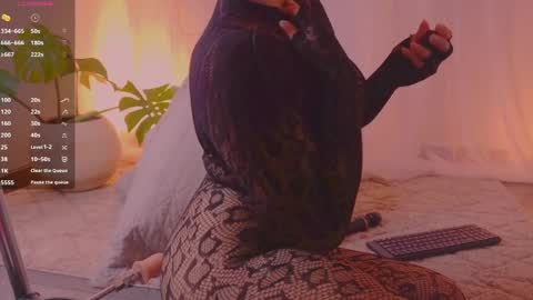 Leana online show from April 6, 9:32 am