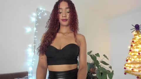 Snapshot of immia_rosse chatting on December 28, 1:08 am mia --------- COL TIME online show from December 28, 1:08 am