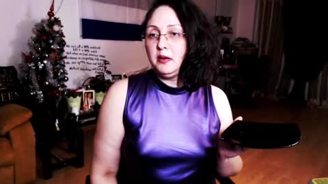 Empress online show from March 1, 5:27 pm