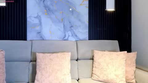 Karen  online show from February 16, 7:14 pm