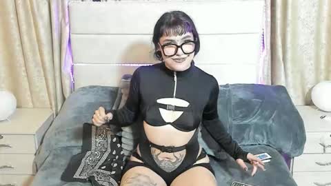 incognyta online show from December 4, 3:13 pm