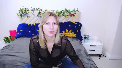 incredible_ariela online show from October 18, 2:53 pm