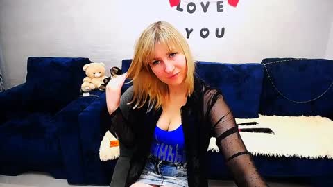 incredible_ariela online show from April 3, 11:08 am