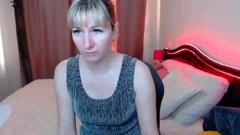 incredible_ariela online show from January 10, 11:00 am