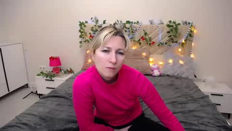 incredible_ariela online show from February 21, 9:45 am