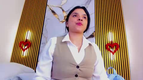 Indi Catalina online show from February 15, 1:43 pm