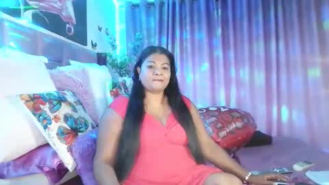 indiandelia online show from February 13, 9:39 pm