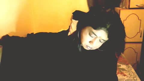 indianpleasures21 online show from March 26, 4:09 pm