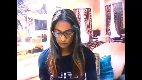 indianrebel4u2luv online show from October 3, 7:35 am