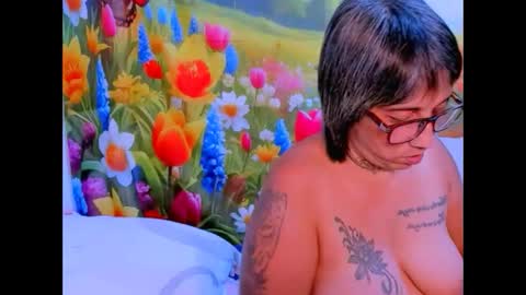 indianroxy27 online show from January 11, 6:18 am