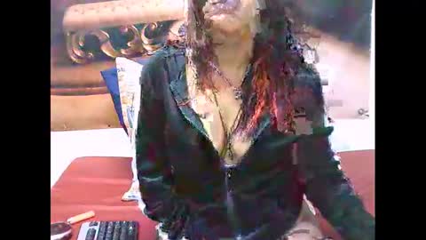 Snapshot of indiansexyass4u2luv chatting on February 11, 6:11 pm indiansexyass4u2luv online show from February 11, 6:11 pm