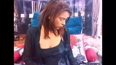indiansexyass4u2luv online show from May 25, 5:06 am