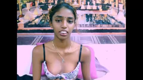Snapshot of indiansexyslender4u2luv chatting on January 12, 5:56 am indiansexyslender4u2luv online show from January 12, 5:56 am
