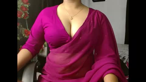 tina online show from April 22, 2:47 pm