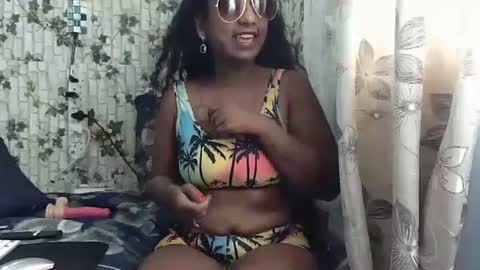 Snapshot of indiantina01 chatting on January 17, 6:04 am tina online show from January 17, 6:04 am