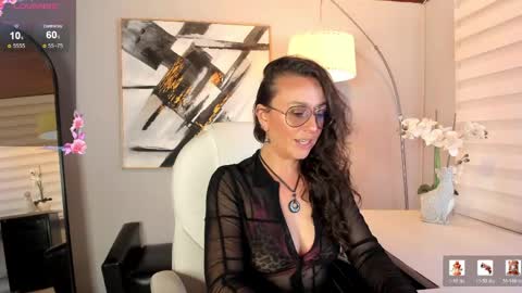 Indigo Wild  online show from May 8, 4:05 am