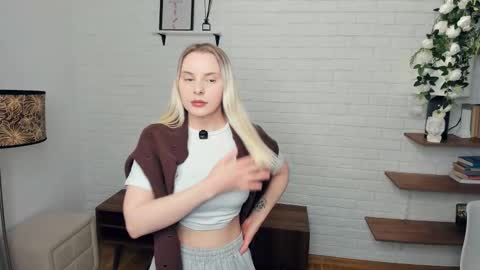 Katie online show from February 6, 10:40 am