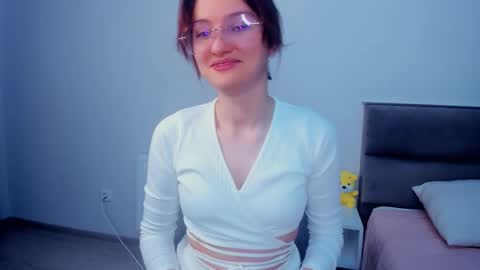 Kira online show from November 11, 4:30 am