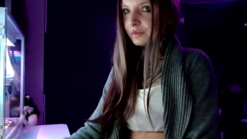 Snapshot of inesdesire chatting on January 17, 4:15 pm InesDesire online show from January 17, 4:15 pm