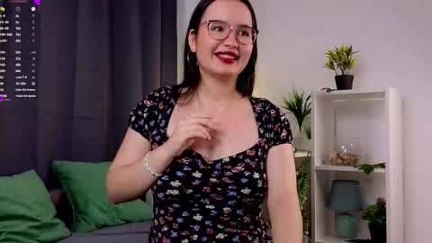 Snapshot of iralascola chatting on September 23, 1:59 am Mia online show from September 23, 1:59 am