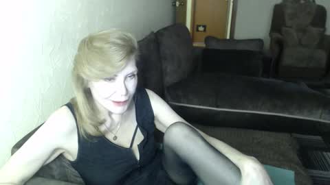 irenalegs online show from March 21, 9:36 am