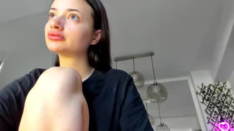 Snapshot of irenevon chatting on March 9, 6:28 am Ir s room online show from March 9, 6:28 am