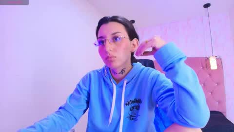 Snapshot of iris_77 chatting on October 11, 6:54 pm iris_77 online show from October 11, 6:54 pm