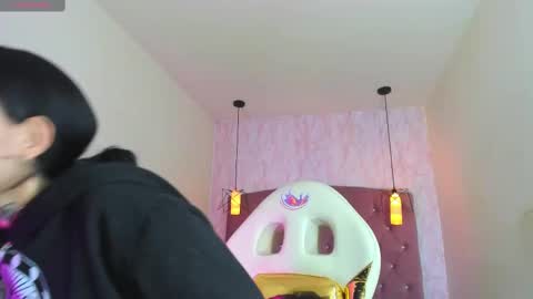 iris_77 online show from November 6, 6:36 pm