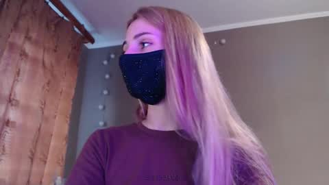 Lily online show from September 23, 3:43 pm