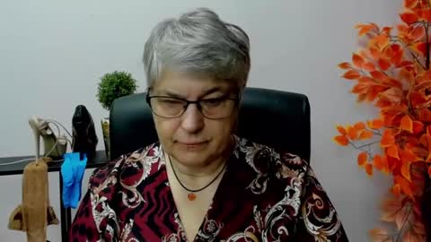 Snapshot of iris_xdesire chatting on January 20, 7:15 am I R I S online show from January 20, 7:15 am