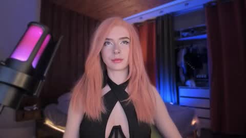 Miss Iris Fansly Miss Iris new inst.  online show from November 25, 7:47 pm