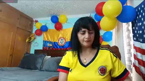 Isabeel Sofia online show from July 7, 6:32 pm