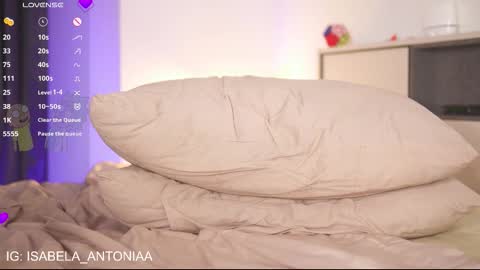    online show from October 14, 12:52 pm