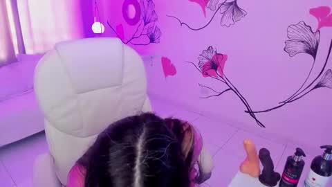 isabela_fiorelli online show from November 18, 1:01 pm