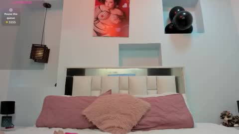 Mommy Isa online show from November 15, 1:01 pm