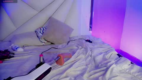 Snapshot of isabela_saenzz chatting on September 29, 4:28 am I S A B E L A ISA  online show from September 29, 4:28 am
