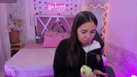 ISABELA  online show from March 25, 11:57 am