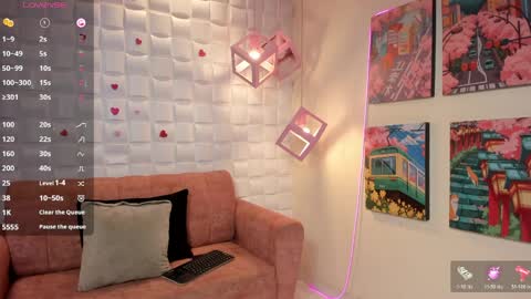 Isabel  online show from April 6, 4:08 pm