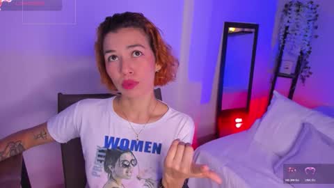 isabella online show from December 19, 10:02 pm